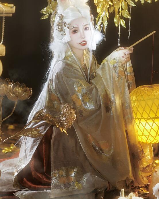  .黃色一片